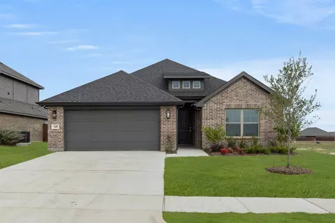148 Trinity St, Grandview, TX 76050