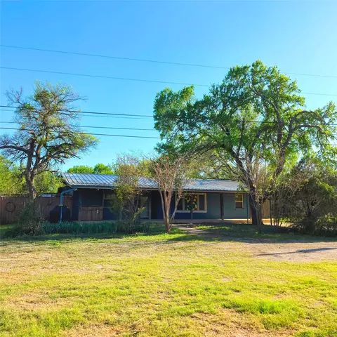 135 Elm St, Palo Pinto, TX 76484