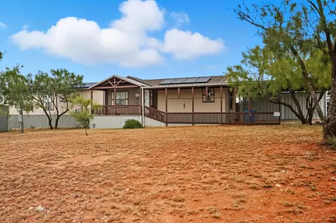 1104 W New Mexico Ave, Sweetwater, TX 79556