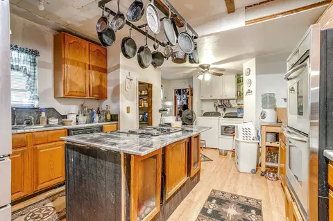 Kitchen - 1035 Summit Dr, Springtown, TX 76082 photo 1 of 3