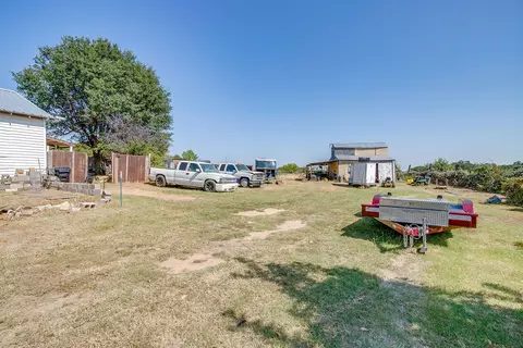 Exterior - 1035 Summit Dr, Springtown, TX 76082 photo 15 of 16
