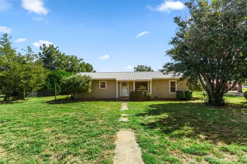 1915 Stadium Dr, Vernon, TX 76384