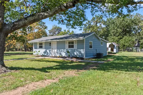 816 Bradleys Bnd, Tool, TX 75143