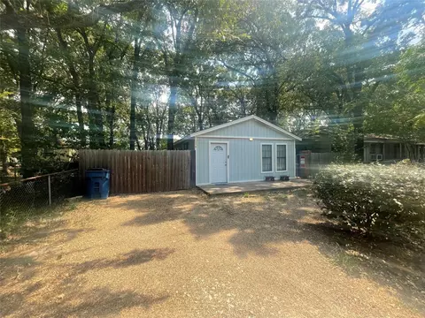 176 Meadow Lake Dr, Gun Barrel City, TX 75156
