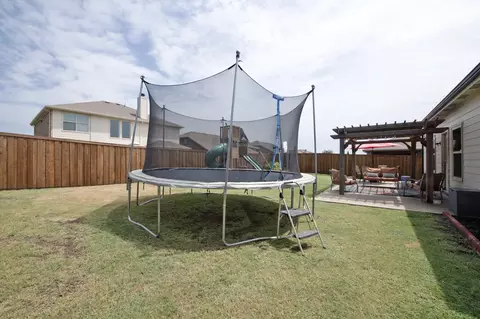 Exterior - 400 Hawthorn Dr, Nevada, TX 75173 photo 5 of 5