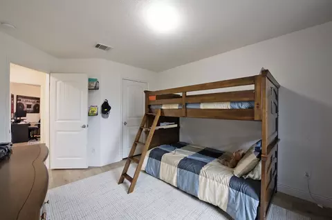 Bedroom - 400 Hawthorn Dr, Nevada, TX 75173 photo 7 of 9