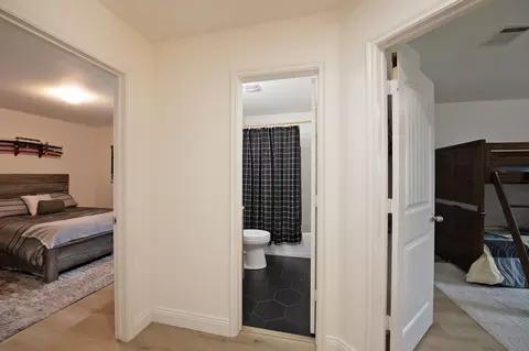 Entry Way - 400 Hawthorn Dr, Nevada, TX 75173 photo 5 of 6