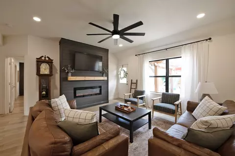 Living - 400 Hawthorn Dr, Nevada, TX 75173 photo 1 of 2