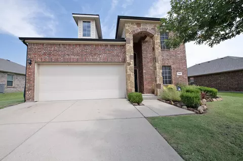 Exterior - 400 Hawthorn Dr, Nevada, TX 75173 photo 2 of 5