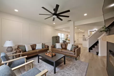 Living - 400 Hawthorn Dr, Nevada, TX 75173 photo 2 of 2