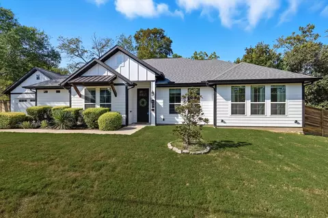 407 W Light St, Waxahachie, TX 75165