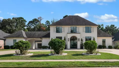 407 Oakwood Trace Ct, Shreveport, LA 71106