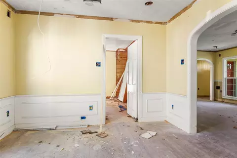 Entry Way - 2928 Pine Ave, Waco, TX 76708 photo 1 of 4