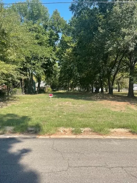 429 E 439 E Washington St, Paris, TX 75460