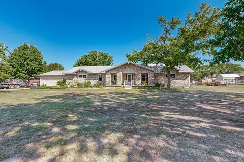 212 Colonial Dr, Wylie, TX 75098