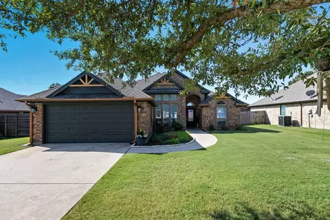 2504 Santa Fe Trl, Sanger, TX 76266