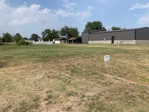 505 E Spurgeon St, Itasca, TX 76055 photo 2
