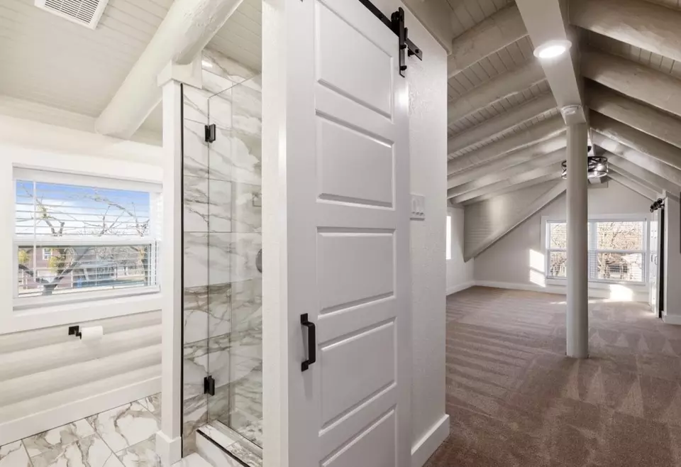 Entry Way - 400 Timber Wild Dr, Weatherford, TX 76087 photo 5 of 5