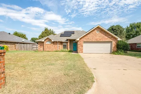 1219 Parliament St, Burkburnett, TX 76354