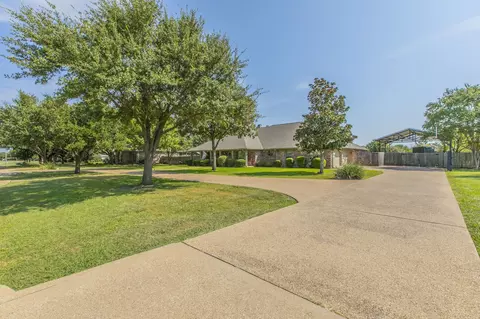 Exterior - 9413 Mesquite Bend Rd, Waco, TX 76708 photo 4 of 13