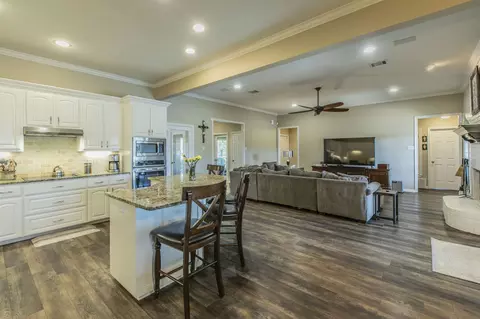 Kitchen - 9413 Mesquite Bend Rd, Waco, TX 76708 photo 3 of 3