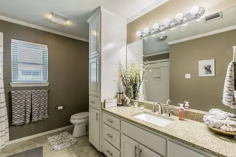 Bath - 9413 Mesquite Bend Rd, Waco, TX 76708 photo 4 of 5