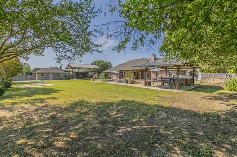 Exterior - 9413 Mesquite Bend Rd, Waco, TX 76708 photo 10 of 13
