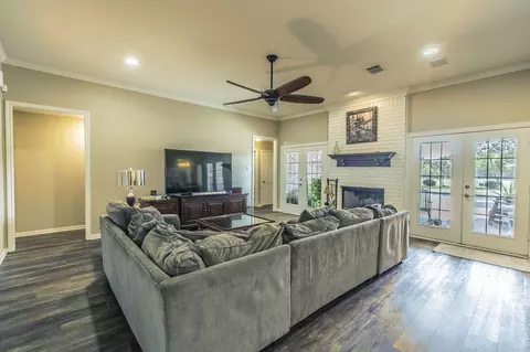 Living - 9413 Mesquite Bend Rd, Waco, TX 76708 photo 1 of 1