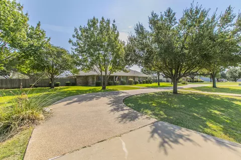 Exterior - 9413 Mesquite Bend Rd, Waco, TX 76708 photo 3 of 13