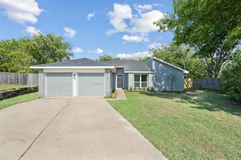 2312 Barada Ct, Fort Worth, TX 76133