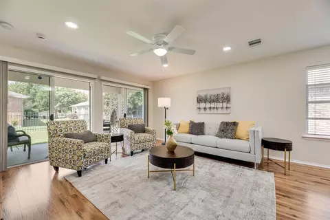 7749 Longaberger Dr, Frisco, TX 75036