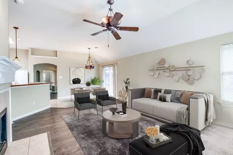 5560 Lawnsberry Dr, Fort Worth, TX 76137