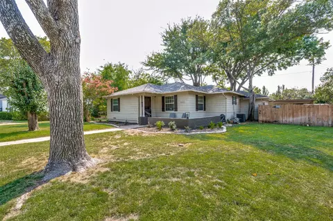 8543 Glencrest Ln, Dallas, TX 75209