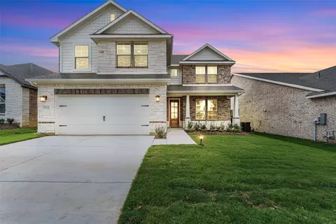 3512 Columbus St, Gainesville, TX 76240