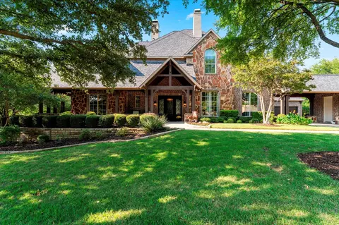 5812 N Woodcreek Cir, Mckinney, TX 75071