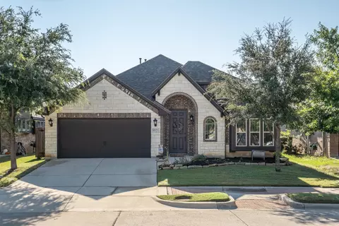 9521 Meadowpark Dr, Argyle, TX 76226