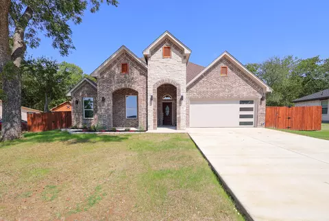 701 Jameson St, Weatherford, TX 76086