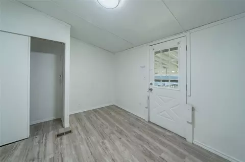 302 N Main St, Ector, TX 75439 photo 17