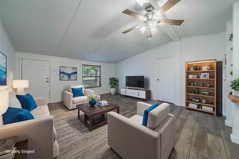 302 N Main St, Ector, TX 75439 photo 4
