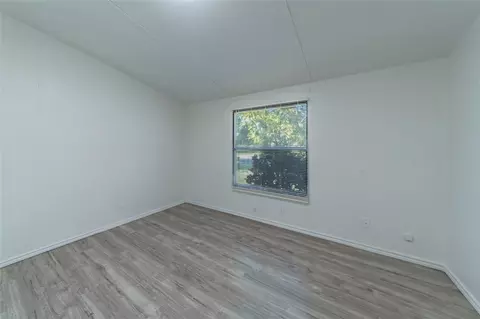 302 N Main St, Ector, TX 75439 photo 10