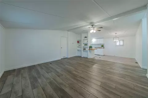 302 N Main St, Ector, TX 75439 photo 6