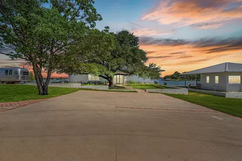 7145 Hickey Rd, Azle, TX 76020