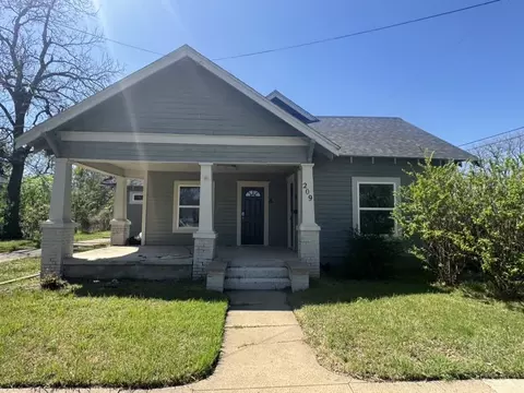 209 N Abbott St #B, Hillsboro, TX 76645