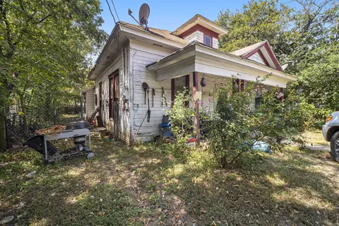1413 N Wilhite St, Cleburne, TX 76031