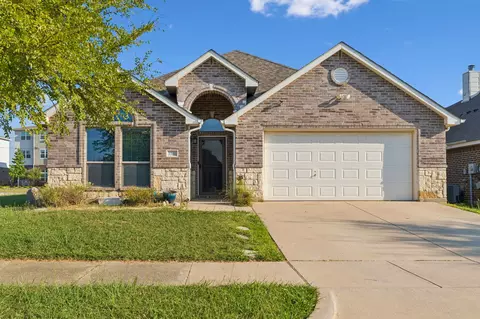 1301 Raleigh Path Rd, Denton, TX 76208