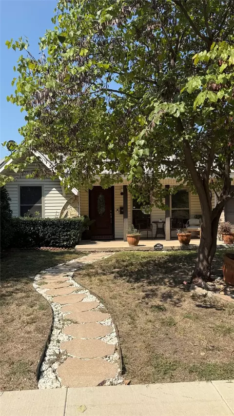1206 Milam Way, Carrollton, TX 75006