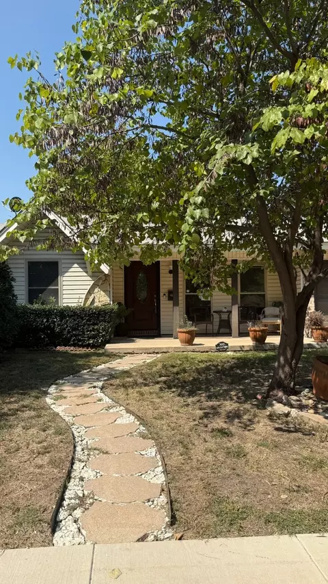 1206 Milam Way, Carrollton, TX 75006