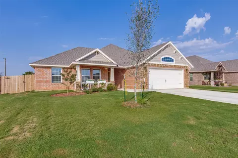 721 Raylan St, Springtown, TX 76082