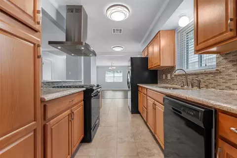 925 Melrose Dr, Waco, TX 76710