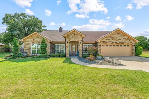 112 Blue Ribbon Ln, Stephenville, TX 76401